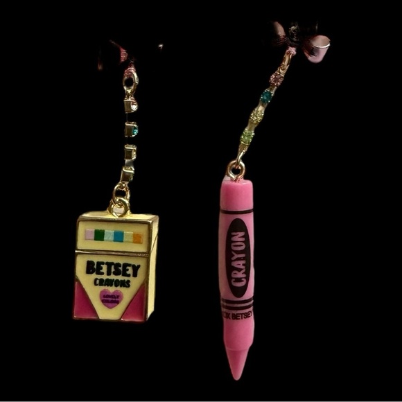 Betsy Johnson Gold Tone Mismatch Drop Earrings- NWT - Picture 3 of 3